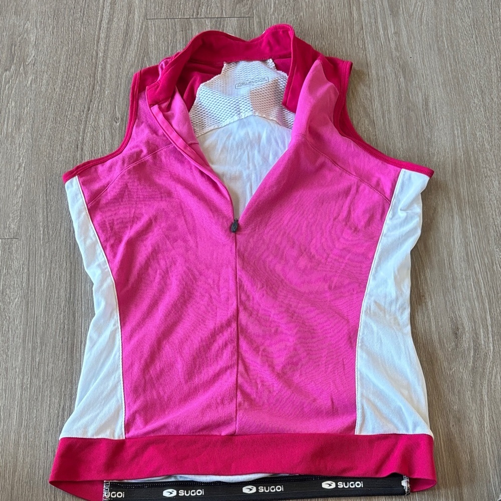 SUGOI Women's Vibrant Pink and White Tank Top